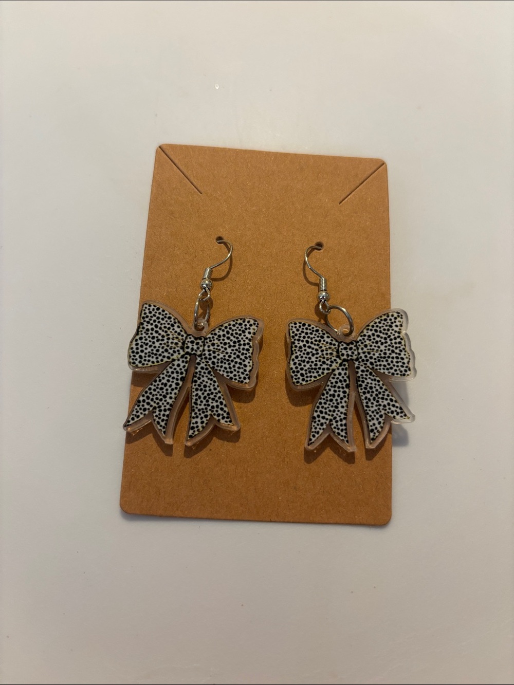 Fashion Jewelry Black and White Speckled Bow Earrings